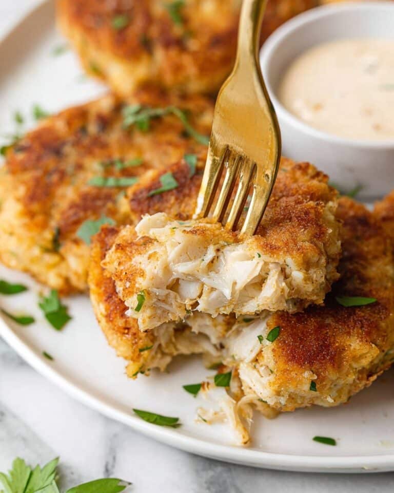 Crispy Salmon Patties with Lemon and Sriracha Mayo Recipe